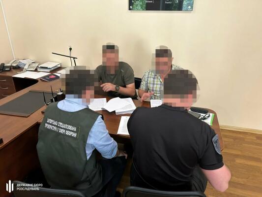На Запоріжжі підполковника підозрюють у фіктивній службі співмешканки: за три роки вона отримала майже 1,3 млн гривень