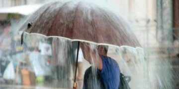 “Дощі, шквали вітру і несамовита гроза”: синоптики оприлюднили новий прогноз на серпень, в Україну ідуть негода і зливи