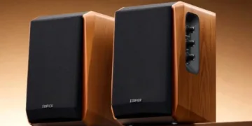 Представлені недорогі колонки Edifier R1000TC II, які відмінно звучать, легко підключаються та прикрашають собою стіл