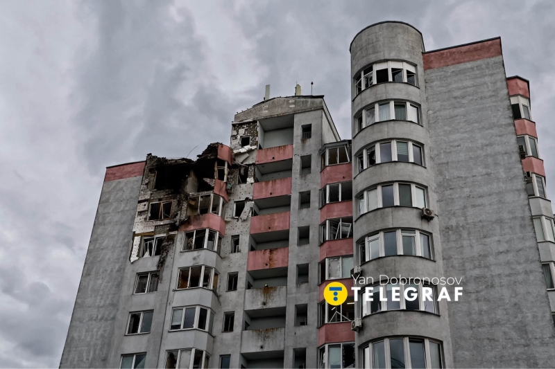 Момент влучання «шахеда» у багатоповерхівку на Троєщині потрапив на відео