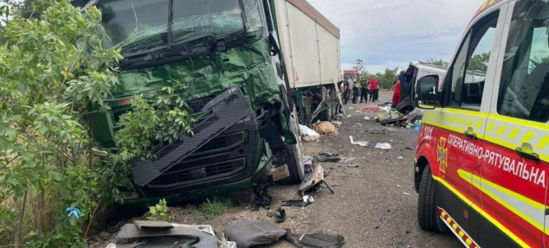 Смертельна ДТП на Миколаївщині: стали відомі подробиці аварії з 12 загиблими