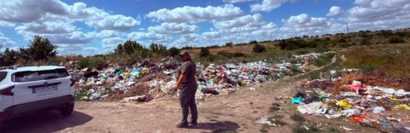 Сміття на тисячі квадратних метрів: екологи виявили нові стихійні звалища на Миколаївщині, - ФОТО