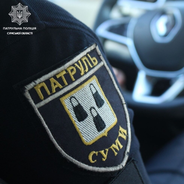 У Сумах патрульні прийшли на допомогу постраждалим після бомбардування (ВІДЕО)