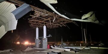 Ворог атакував декілька АЗС та підприємство на Дніпропетровщині