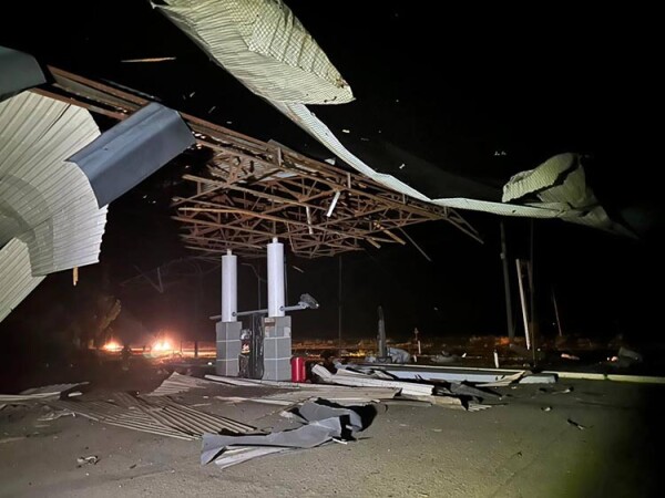 Ворог атакував декілька АЗС та підприємство на Дніпропетровщині