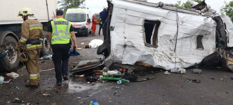 Загибель 12 людей у ДТП: поліція оголосила підозру водієві Nissan, який виїхав на «зустрічку» та втік