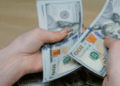 Долар дорожчає, а ціни можуть зрости: чого чекати українцям у серпні
