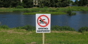 Перевищення норм: у одній з громад на Прикарпатті закликали не купатися у місцевих водоймах