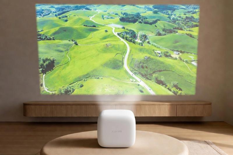 Redmi Projector 5: Xiaomi випустила бюджетні кінотеатри для стелі та стін