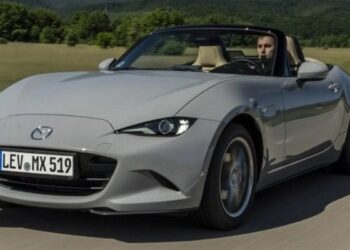 Нова Mazda MX-5 отримає електричну версію