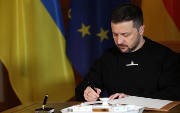 Україна запровадила санкції проти виробників озброєння для РФ Україна запровадила санкції проти виробників озброєння для РФ
