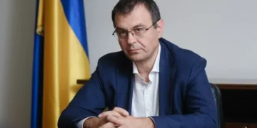 Будівля банківської установи в центрі міста