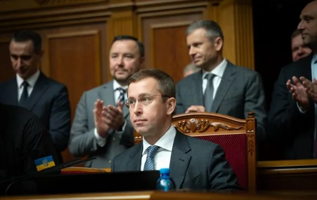 Будівля відділення банку в українському місті