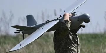 Дим над нафтохімічним заводом у Сибіру
