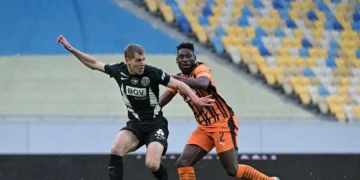 Футболісти Шахтаря на полі під час матчу УПЛ
