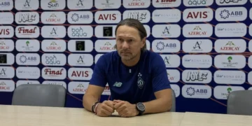 Гравці Динамо на полі під час матчу