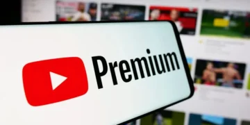 Інтерфейс підписки YouTube Premium на смартфоні