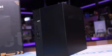 Компактний корпус barebone-платформи для збирання ПК