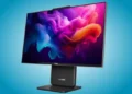 Моноблок Lenovo на робочому столі офісу
