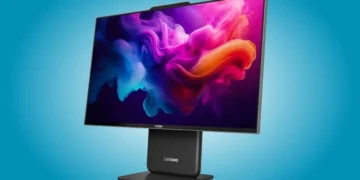 Моноблок Lenovo на робочому столі офісу