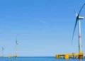 Напівзанурена плавуча платформа з турбіною у Середземному морі