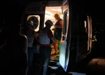 Наслідки нічного удару безпілотника по житловому кварталу