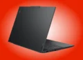 Ноутбук ThinkPad з процесором Ryzen AI на столі