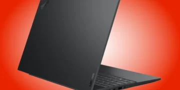 Ноутбук ThinkPad з процесором Ryzen AI на столі