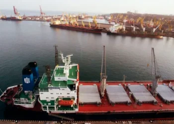 Порожній причал українського морського порту