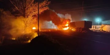Пошкоджена дорожня інфраструктура після нічного обстрілу