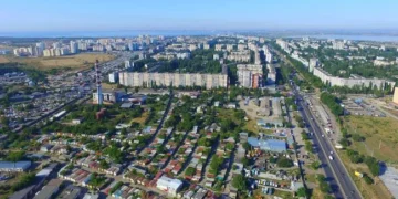 Пошкоджена електропідстанція після ракетного удару