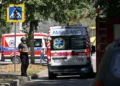 Пошкоджені промислові споруди металургійного комбінату