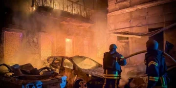 Пошкоджений автобус після обстрілу в Одеській області
