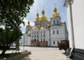 Пошкоджений купол Успенського собору після удару