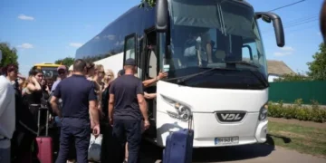 Пошкоджений тепловоз пасажирського потяга на Одещині