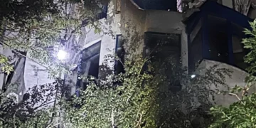 Пошкоджений житловий будинок після атаки на Одесу