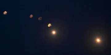 Пожежа у житловому районі після нічного обстрілу