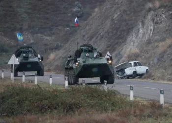 Прапори Грузії та окупованого регіону на кордоні