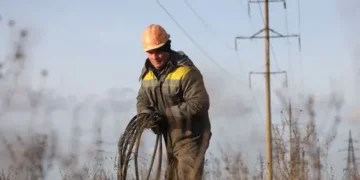 Промислове підприємство відновлює роботу після обстрілу