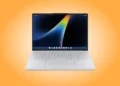 Рендер ноутбука Lenovo зі світло-сріблястим корпусом