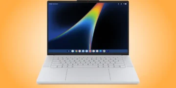 Рендер ноутбука Lenovo зі світло-сріблястим корпусом