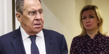 Сергій Лавров під час телевізійного інтерв'ю