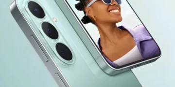 Смартфон Samsung у трьох кольорах корпусу