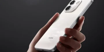 Смартфон Xiaomi з великим AMOLED-екраном