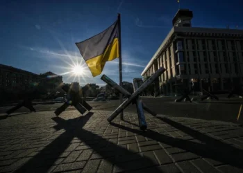 Українська система ППО перехоплює ракету вночі