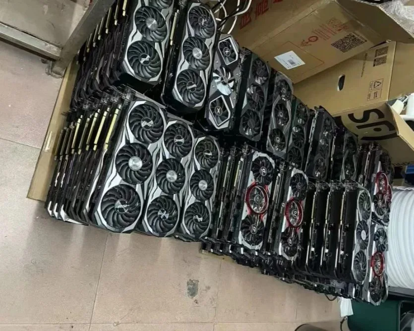 Як умільці перетворюють стару RTX 2080 Ti на карту з 22 ГБ пам’яті для ШІ