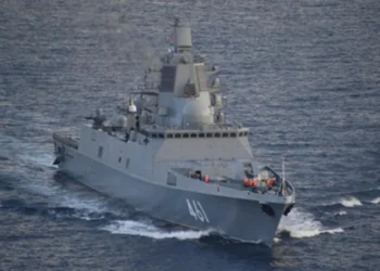 Військовий корабель у водах Балтійського моря