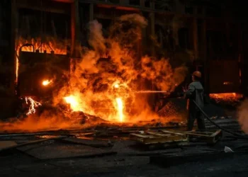 Зруйновані доменні потужності металургійного комбінату