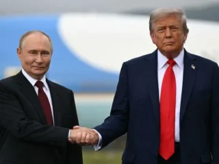 Двопартійна група сенаторів вимагає від Трампа скасувати запрошення Путіна на G20