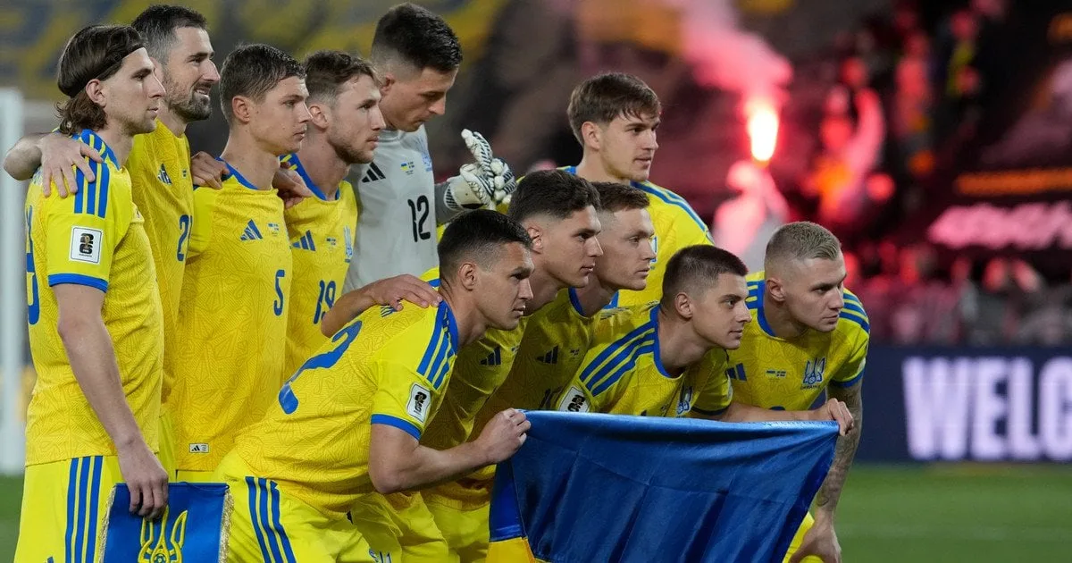 Гравці збірної України на футбольному полі